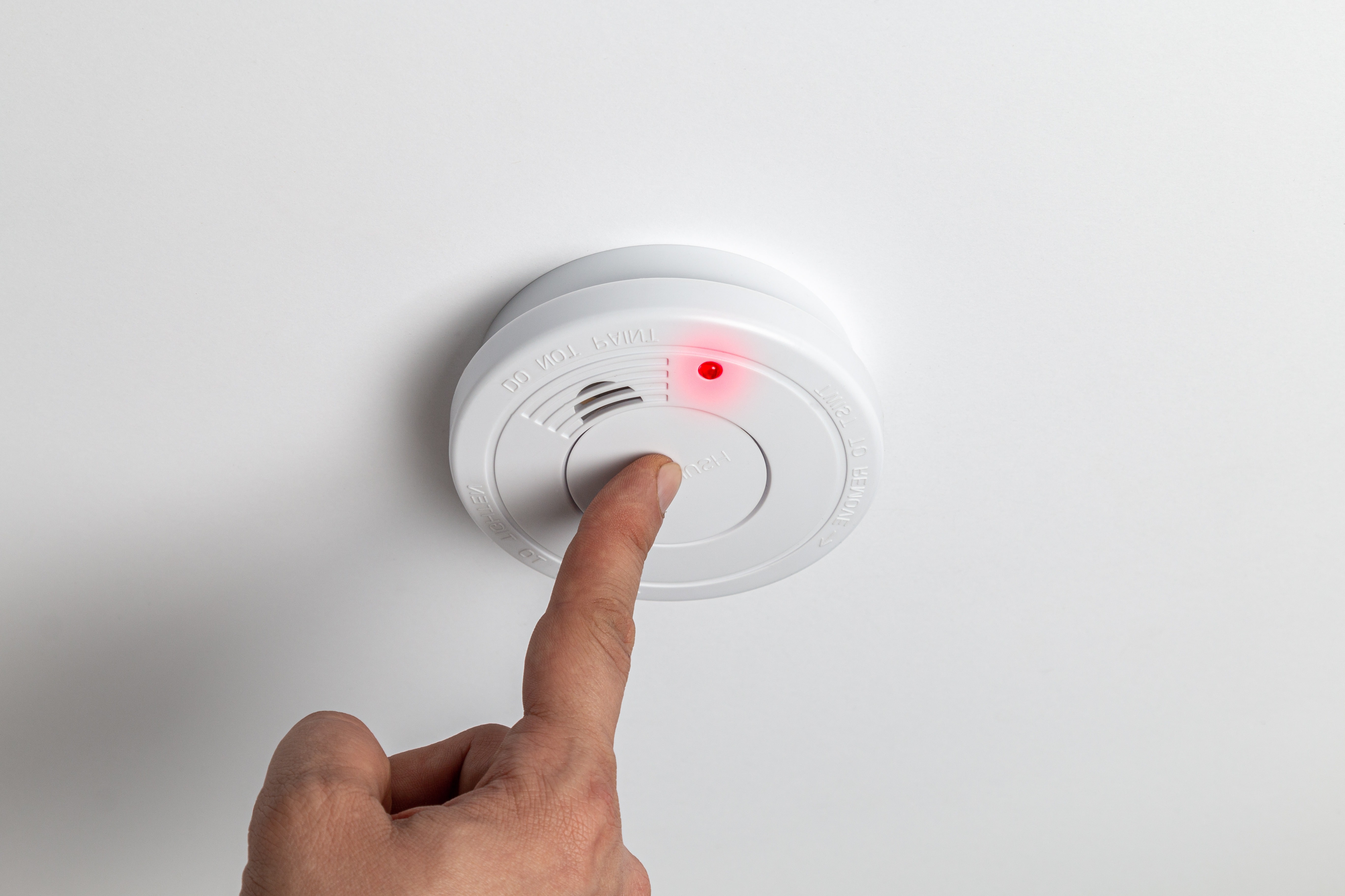 testing smoke alarm